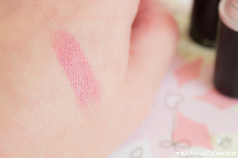 mac-lipstick-ral-brave-swatch-rouge-à-lèvres-03