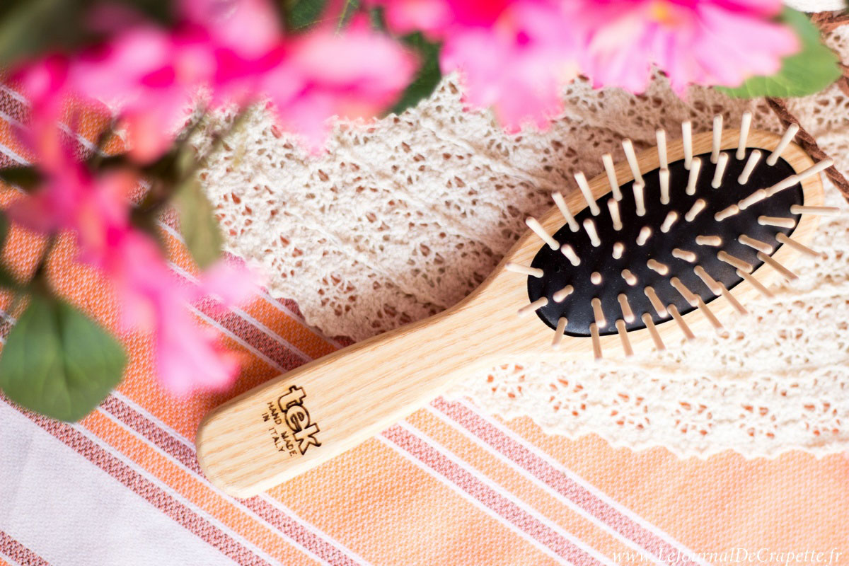 brosse-cheveux-tek-bois