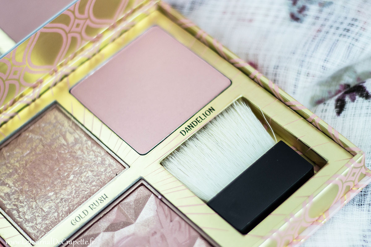 blush-dandelion-poudre-benefit