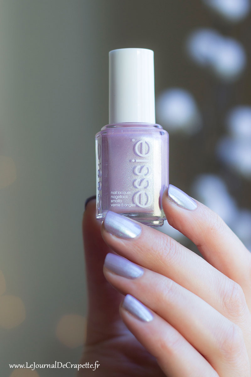 Polar-izing Essie swatch